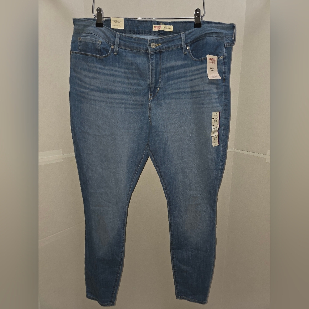 Women's Levi Strauss Jeans